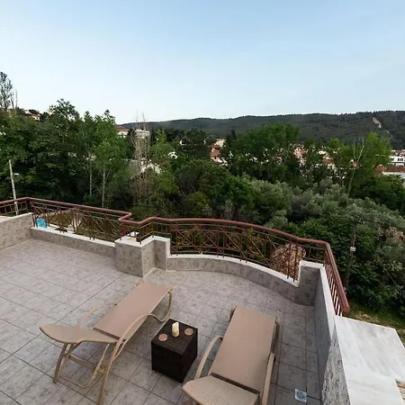 Villa Luxus Maisonette With Garden And Loft,thessaloniki